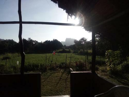 Hostal Sigiriya Rockgate Treehouse
