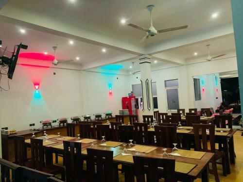 Yala River Front Hotel & Restaurant