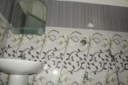 Hotel Owl's Paradise