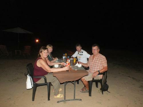 Hotel Jungle Night Camping Yala