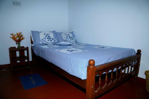 Hostal Golden Surfer Beach Hotel