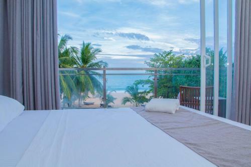 Hotel Marakolliya Beach Resort