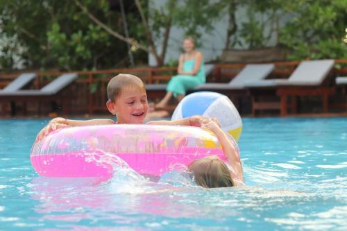 Hotel Marakolliya Beach Resort