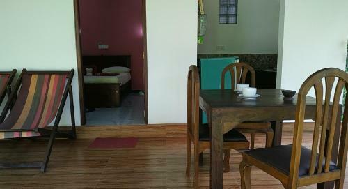 Bed & Breakfast Top Rock Villa Unawatuna