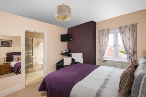 Hostal Clairmont Guest House