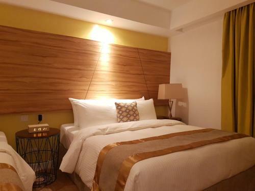 Ferra Hotel And Garden Suites