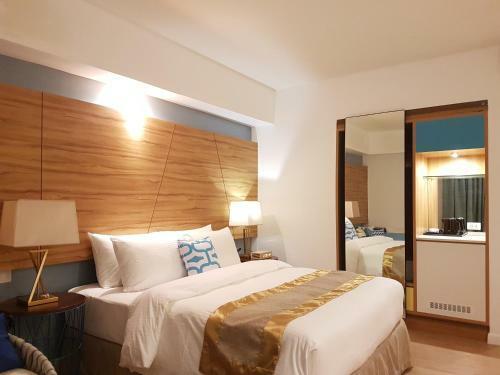 Ferra Hotel And Garden Suites