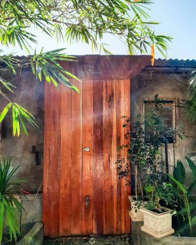 Albergue Chief Mau Moalboal Cebu