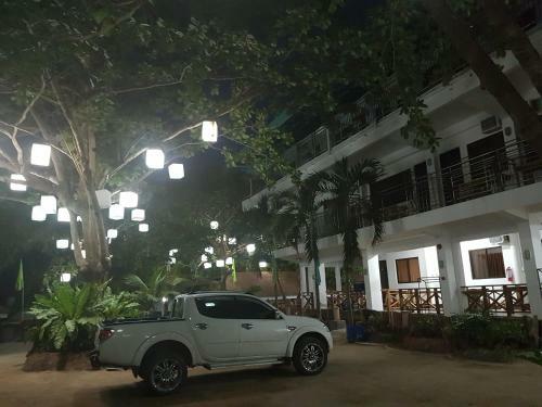 Hotel Hk Beach Resort And Restaurant