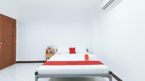 Hostal Reddoorz Plus Billy's Resort Oslob