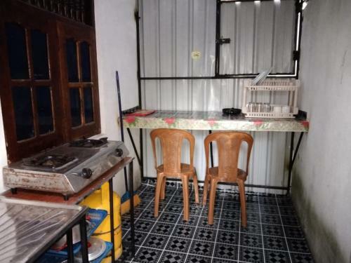 Hostal Didula White House