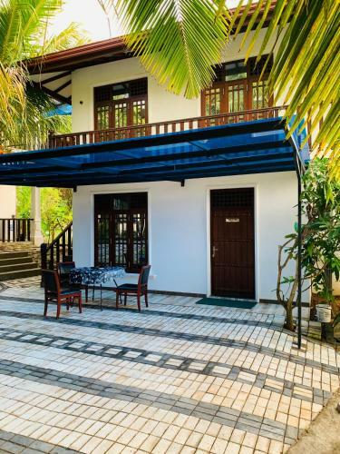Hostal La Sirena Resort
