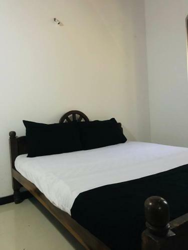 Hostal Bluepeaks Weligama