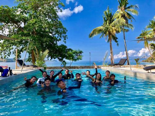 Hotel Sunset Cove Beach & Dive Resort