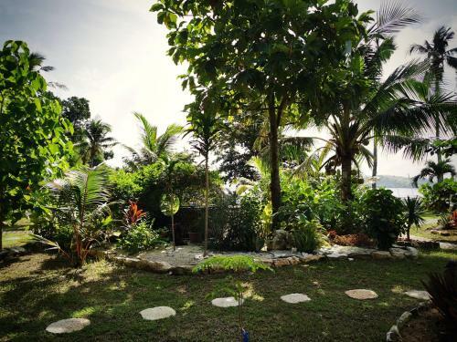 Hotel Sunset Cove Beach & Dive Resort