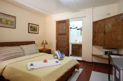 Hotel El Galleon Beach Resort