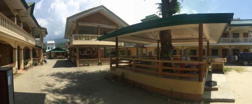 Posada White Beach Lodge And Restaurant