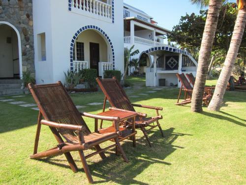 Hostal Squares Beachside Apartments