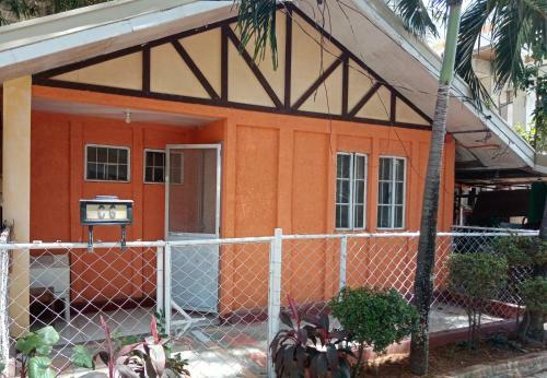 Hostal Lucky Garden Apartments