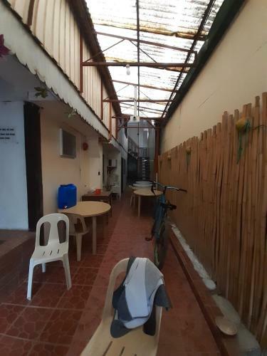 Hotel Oyo 633 Abelardo's Pension House