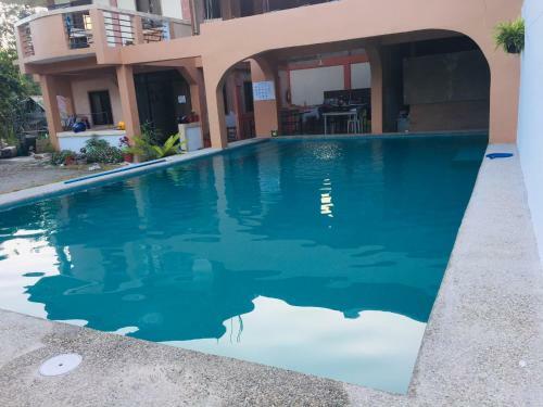 Larosa Hostel Bed And Breakfast