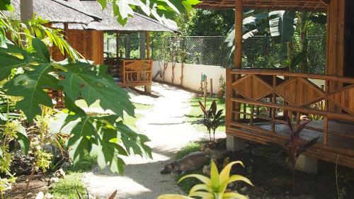 Hotel Camotes-hidden-huts