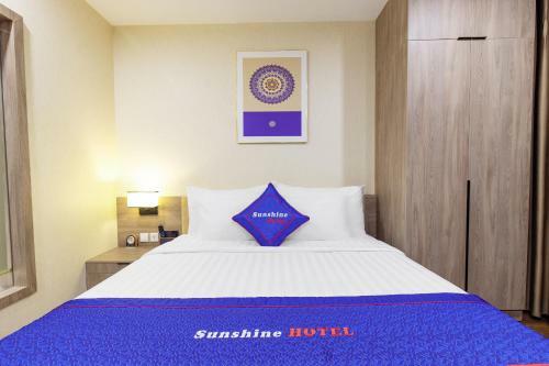 Sunshine Hotel