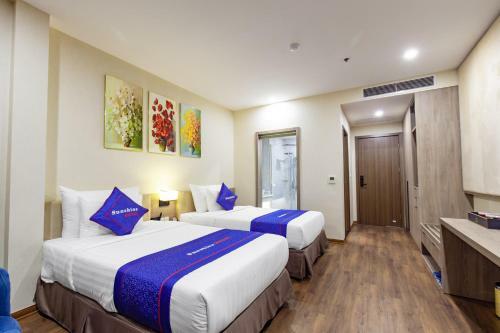 Sunshine Hotel