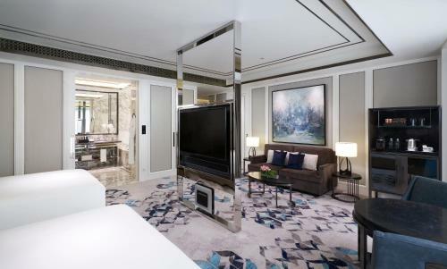 Hotel Okura Manila - Staycation Approved