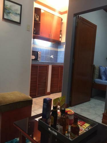 Bed & Breakfast Las Pinas Serviced Apartment