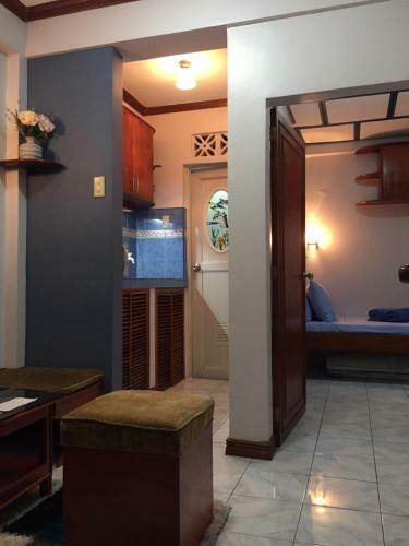 Bed & Breakfast Las Pinas Serviced Apartment