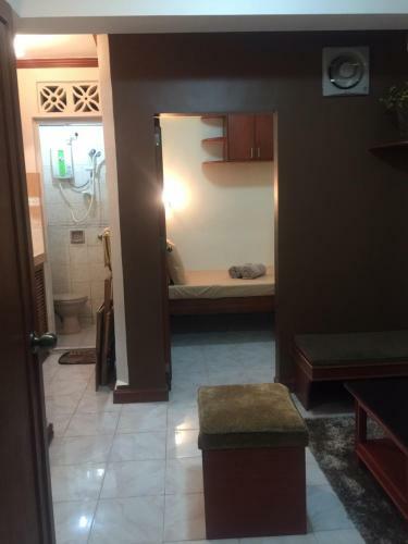 Bed & Breakfast Las Pinas Serviced Apartment