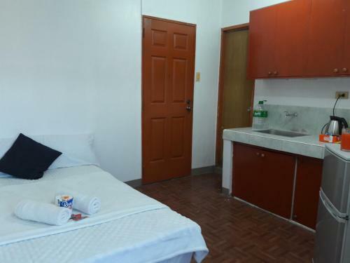 Posada Ekonumi Rooms @ Benrosi