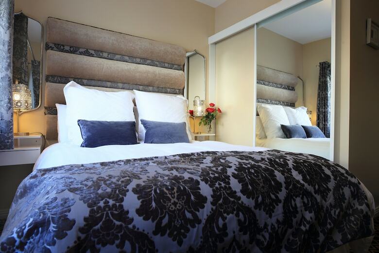 Elagh View Bed & Breakfast