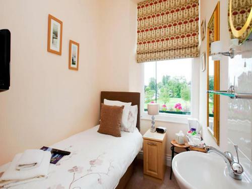 Hostal Park House
