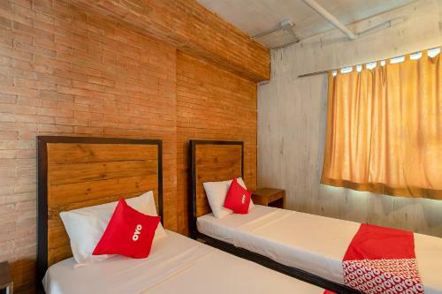 Hotel Oyo 821 Connector Hostel