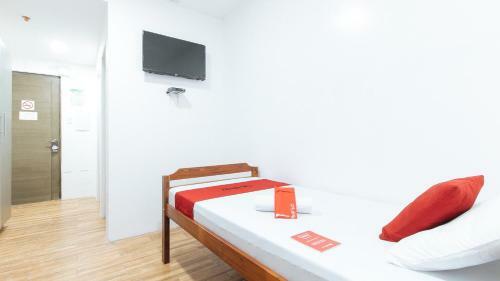 Hotel Reddoorz Plus @ 1318 Residences