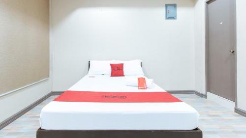 Hotel Reddoorz Canley Residential