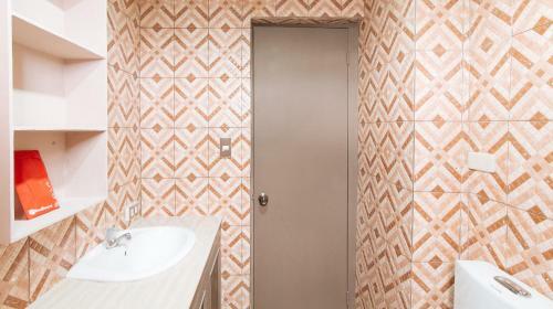 Hotel Reddoorz Canley Residential