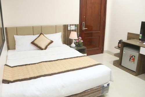 Hotel Kh�ch S?n Ph??ng Nam