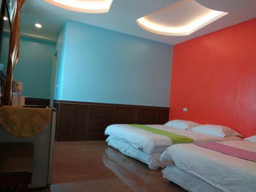 Blue% Hotel