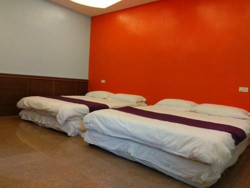 Blue% Hotel