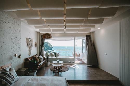 Yellow's Kenting B&B II