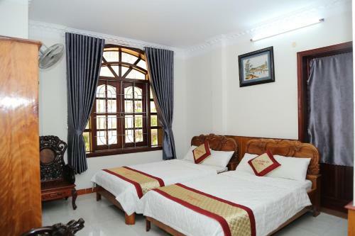 T�n Ho�ng Gia Hotel