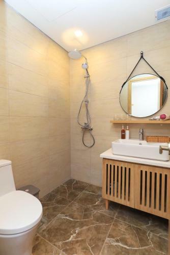 Flc Sea Tower Apartment Minh Minh