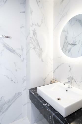 Sline Hotel - The Manor