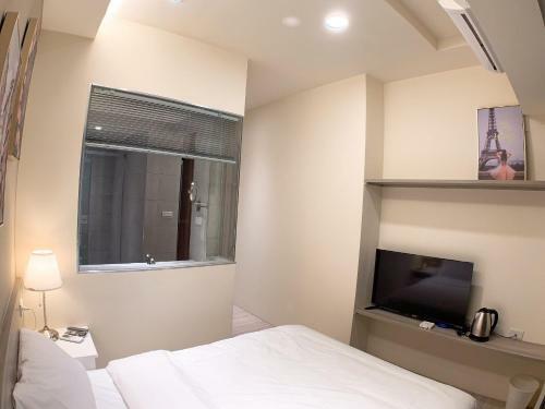 Shine Residence