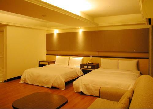 Zaw Jung Business Hotel