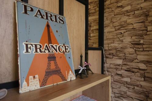 Bonjour, Paris
