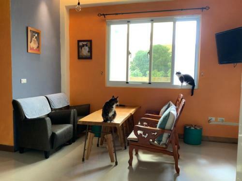 Corner No50 Hostel